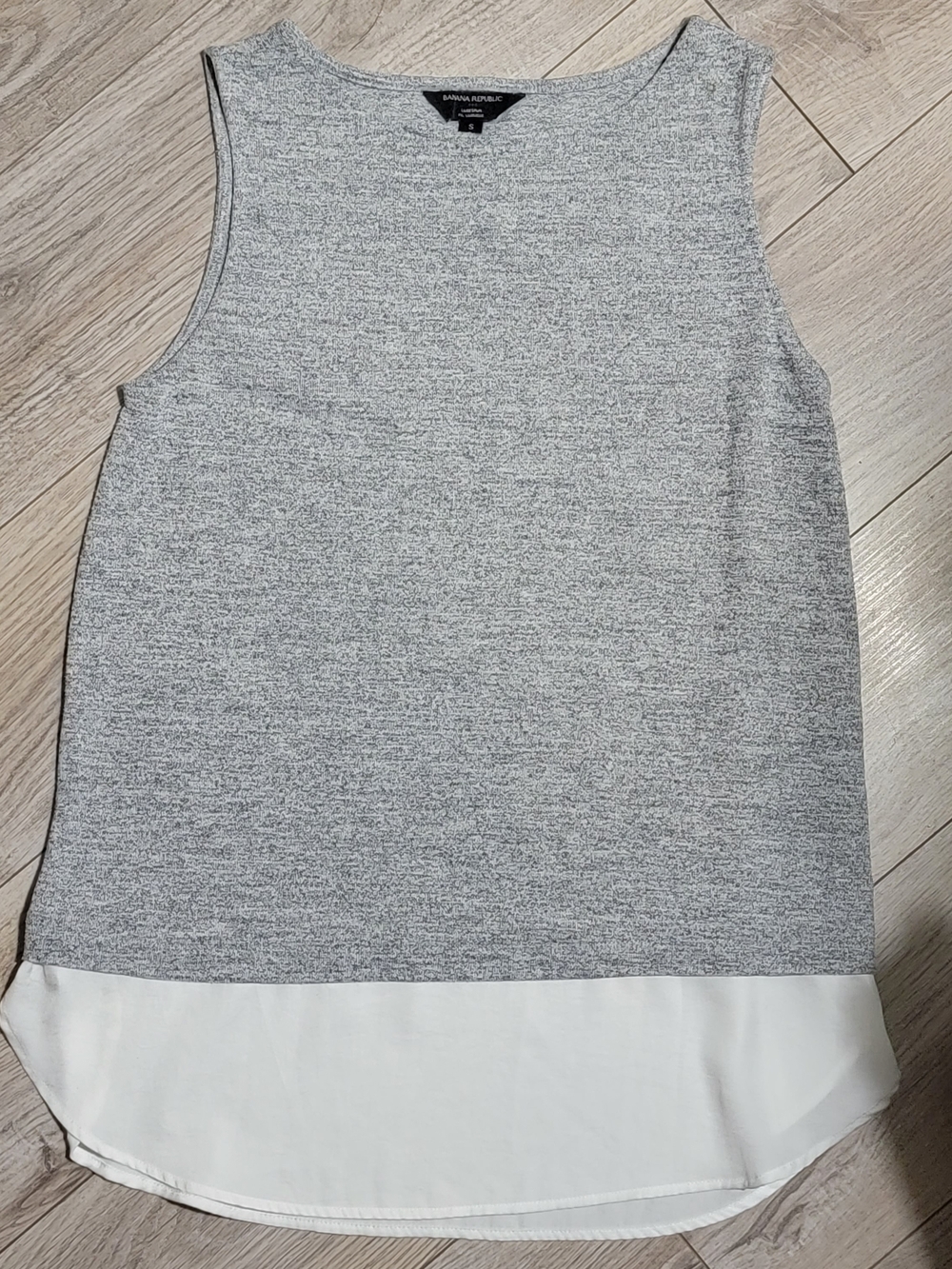 Banana Republic Gray Sleeveless Layered Hem Top Luxespun
